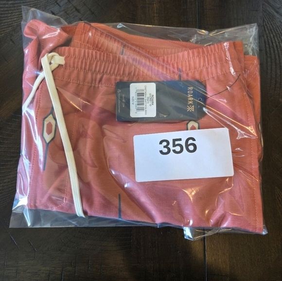 ROARK Men's Shorey 16" Castagno Saffron Red Boardshorts Medium Surf Outdoor New - Picture 9 of 10